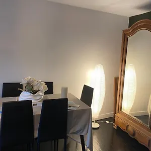 Appartement Duplex Meublé Hyper Centre St Cere 4 Pers + Lit Bb. Wifi., Saint-Céré