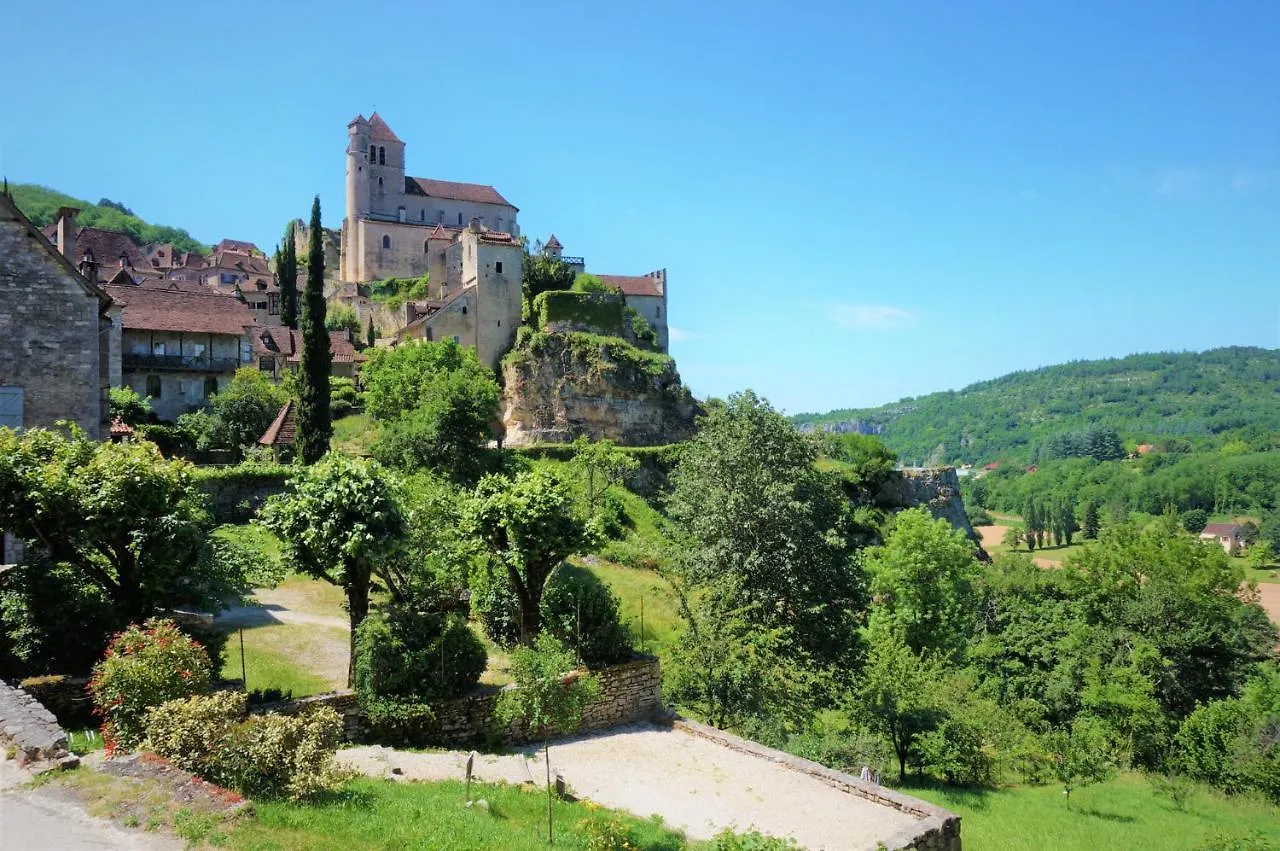 Gite Du Tourneur Studio Au Coeur De Saint Cirq contacts